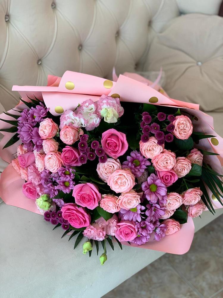 Букет цветов из: Хризантемы, Розы и Лизиантусы в Самойловке