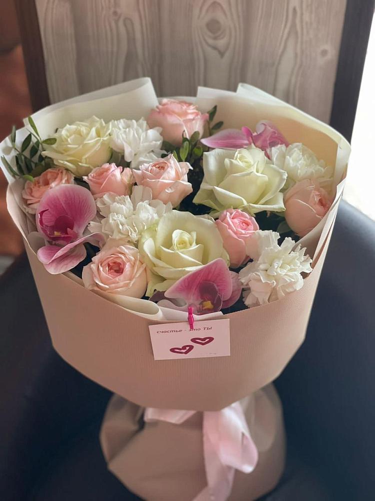 Букет цветов из: Орхидеи, Розы и Гвоздики в Самойловке