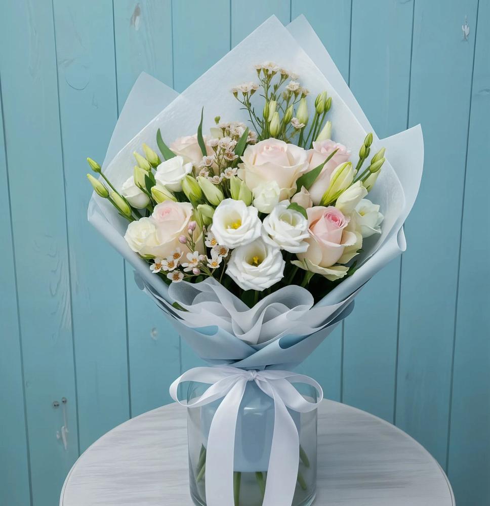 Букет цветов из: Розы и Лизиантусы в Самойловке