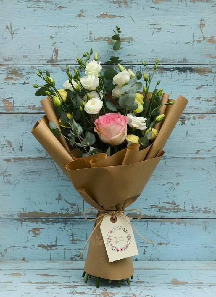 Букет цветов из: Розы и Лизиантусы в Самойловке