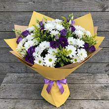 Букет цветов из:  Ирисы, Хризантемы и Ромашки в Самойловке