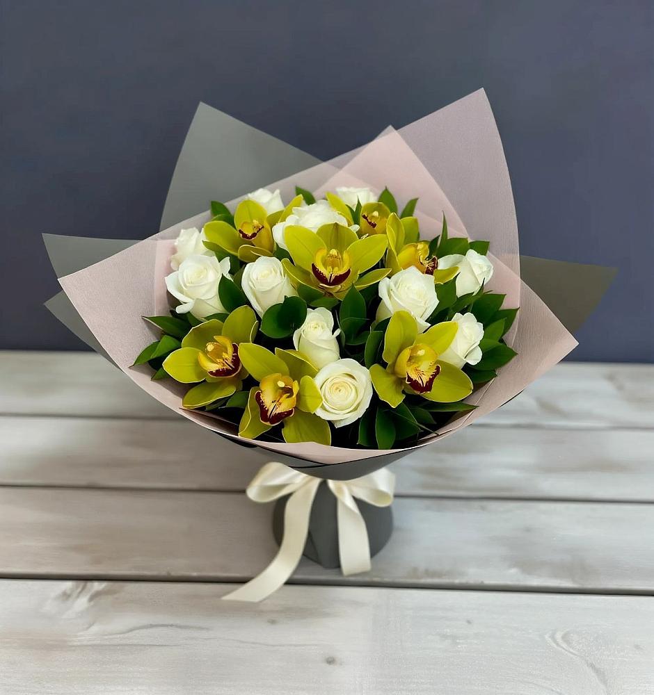 Букет цветов из: Орхидеи и Розы в Самойловке