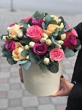 Цветочная композиция из Розы в шляпной коробке в Самойловке