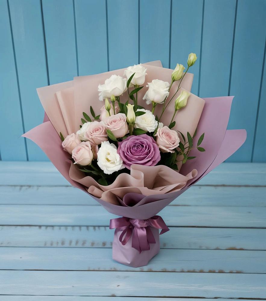 Букет цветов из: Розы и Лизиантусы в Самойловке